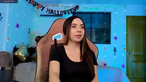 Snapshot of cattleya069 chatting on 10/21/25, 04:13 Cattleya you can tell me Leya too. online show from 10/21/25, 04:13