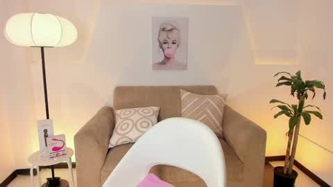 catvalentinee_ online show from 01/09/26, 10:44