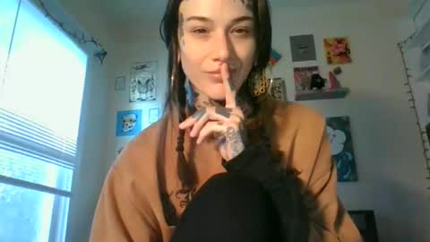 Snapshot of caulkgobbler chatting on 09/22/25, 08:33 alaska online show from 09/22/25, 08:33