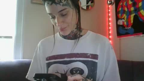 Snapshot of caulkgobbler chatting on 10/24/25, 07:54 alaska online show from 10/24/25, 07:54