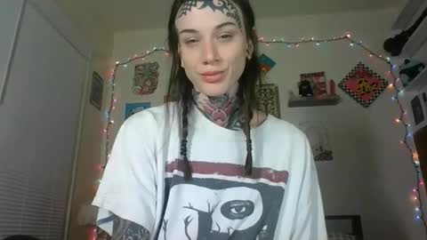 Snapshot of caulkgobbler chatting on 10/27/25, 03:10 alaska online show from 10/27/25, 03:10