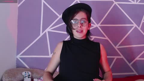 Snapshot of cava_pretty chatting on 12/31/24, 08:59 cava_pretty online show from 12/31/24, 08:59