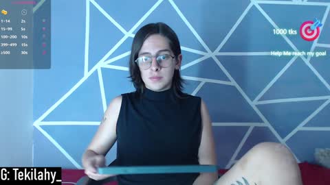 Snapshot of cava_pretty chatting on 01/27/25, 08:17 cava_pretty online show from 01/27/25, 08:17
