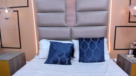 Snapshot of caylincollins chatting on 10/07/25, 03:04 caylincollins online show from 10/07/25, 03:04