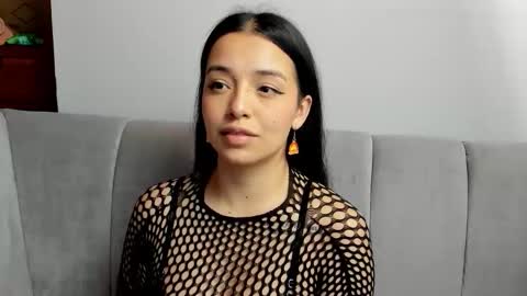 Snapshot of caylincollins chatting on 10/21/25, 03:07 caylincollins online show from 10/21/25, 03:07