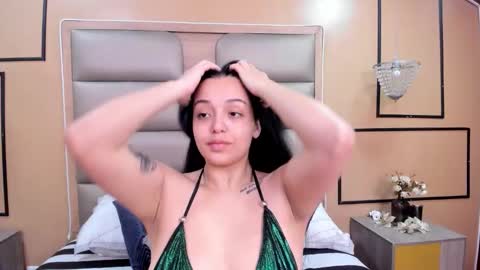 Snapshot of caylincollins chatting on 10/23/25, 03:50 caylincollins online show from 10/23/25, 03:50