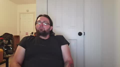 caz_corvidae online show from 07/04/26, 12:06