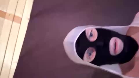 Snapshot of cbtmancan chatting on 09/28/25, 04:40 cbtmancan online show from 09/28/25, 04:40