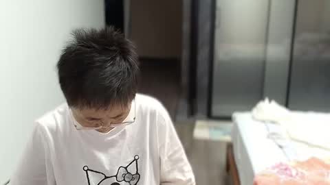 Snapshot of cbz112233 chatting on 09/11/25, 04:18 ANNYANNY online show from 09/11/25, 04:18