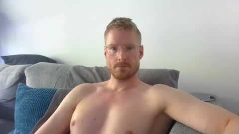 Snapshot of ccloser87 chatting on 06/13/26, 07:28 ccloser87 online show from 06/13/26, 07:28