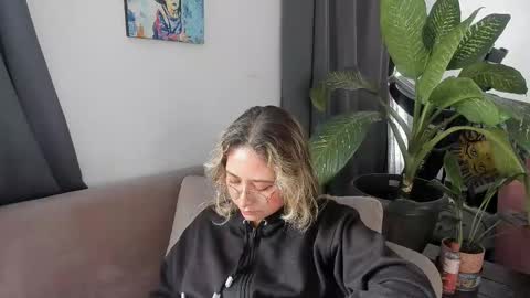 Snapshot of ccuteass chatting on 03/07/25, 03:39 ccuteass online show from 03/07/25, 03:39