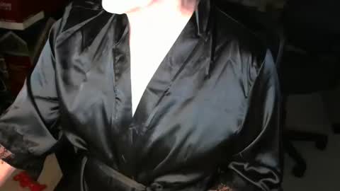 Snapshot of cddan56 chatting on 01/03/25, 02:10 cddan56 online show from 01/03/25, 02:10