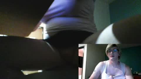 Snapshot of cdirish chatting on 11/15/25, 05:27 cdirish online show from 11/15/25, 05:27