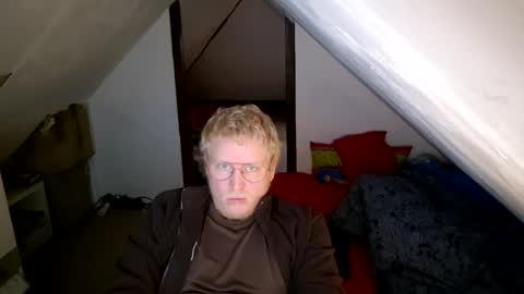 Snapshot of cebas chatting on 01/22/25, 09:57 cebas online show from 01/22/25, 09:57