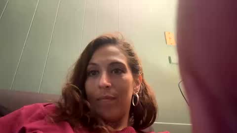 Snapshot of cece_vibez chatting on 10/14/25, 04:41 cece_vibez online show from 10/14/25, 04:41