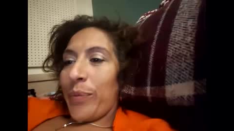 Snapshot of cece_vibez chatting on 10/17/25, 07:55 cece_vibez online show from 10/17/25, 07:55