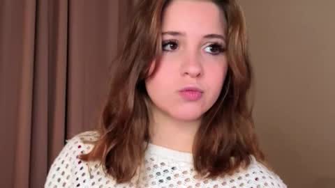 Lina  online show from 02/25/26, 07:23