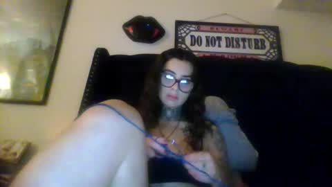 ceceluv27 online show from 11/25/25, 01:38