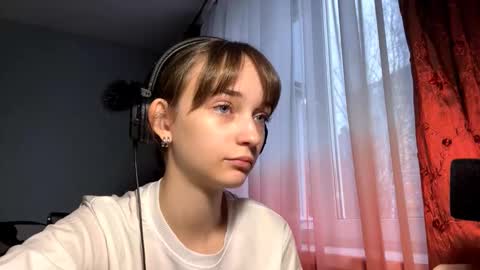 Lily online show from 12/01/25, 11:04