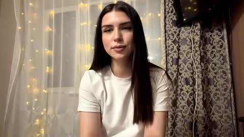 Darina online show from 03/18/26, 04:54