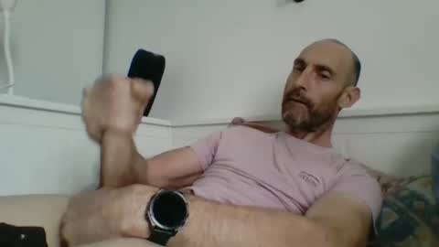 Snapshot of cedric223 chatting on 04/29/26, 04:00 cedric223 online show from 04/29/26, 04:00