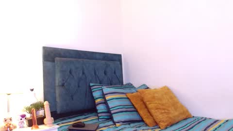 Snapshot of cedrixx10 chatting on 11/05/25, 09:04 Cedrixx10 online show from 11/05/25, 09:04