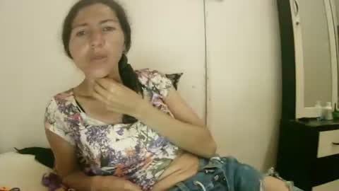 celeste198694 online show from 11/28/25, 04:42