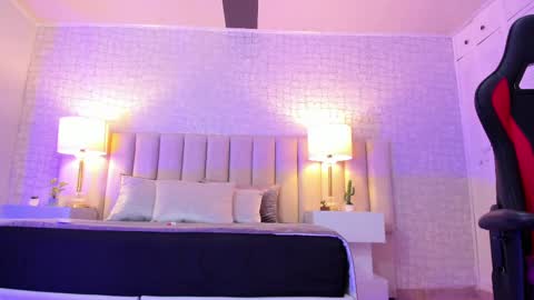 Snapshot of celeste_017 chatting on 02/13/25, 01:26 Celeste online show from 02/13/25, 01:26