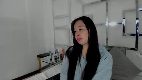 celeste_hillx online show from 11/24/25, 07:52