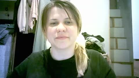 celeste_naughty_ online show from 04/01/26, 10:49