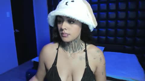 Snapshot of celeste_owen18 chatting on 11/22/25, 03:16 celeste owen18 online show from 11/22/25, 03:16