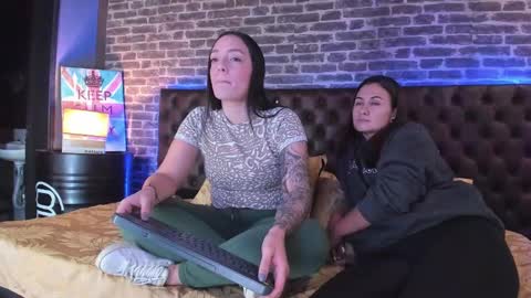 Snapshot of celeste_starsss chatting on 02/10/25, 02:41 celeste_starsss online show from 02/10/25, 02:41