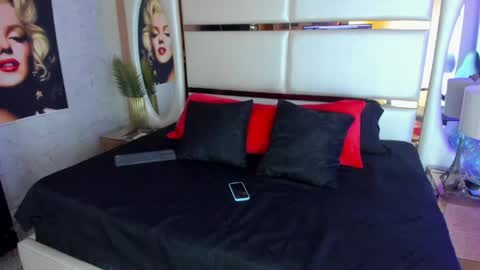 Snapshot of celeste_starsss chatting on 05/13/26, 09:22 celeste_starsss online show from 05/13/26, 09:22