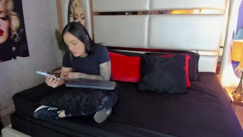 Snapshot of celeste_starsss chatting on 05/18/26, 09:31 celeste_starsss online show from 05/18/26, 09:31
