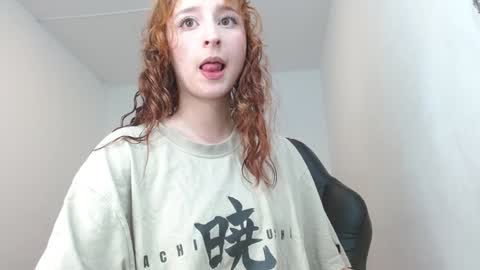 Snapshot of celesteayase chatting on 01/31/25, 08:54 celesteayase online show from 01/31/25, 08:54