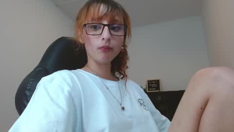 Snapshot of celesteayase chatting on 02/04/25, 03:22 celesteayase online show from 02/04/25, 03:22