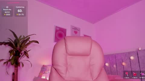Snapshot of celestecute_ chatting on 12/13/24, 02:54 Celeste   INSTAGRAM Celestecute 01 online show from 12/13/24, 02:54
