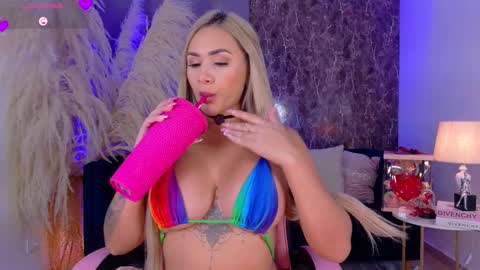   online show from 10/23/25, 08:07