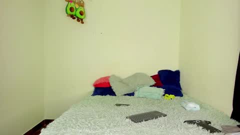 Snapshot of celestexcute chatting on 02/17/25, 12:32 Celeste online show from 02/17/25, 12:32