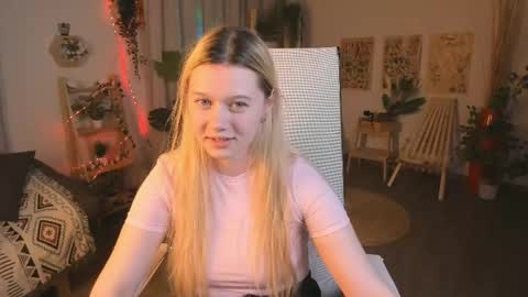 Snapshot of celestinemauriac chatting on 05/22/26, 07:08 your cute kitty online show from 05/22/26, 07:08