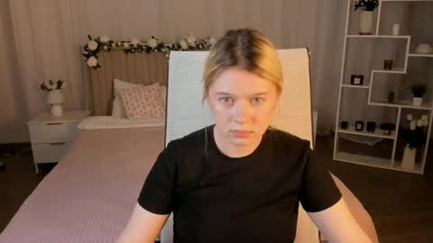 Snapshot of celestinemauriac chatting on 06/05/26, 06:35 your cute kitty online show from 06/05/26, 06:35