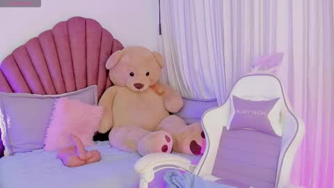        700   110 p  online show from 11/15/25, 06:22