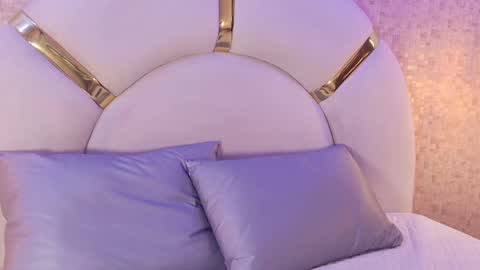 celestte_sm online show from 06/04/26, 07:20