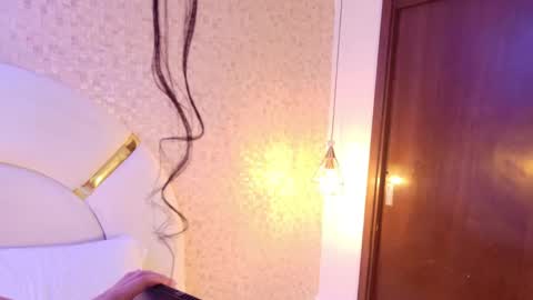 celestte_sm online show from 06/05/26, 07:30