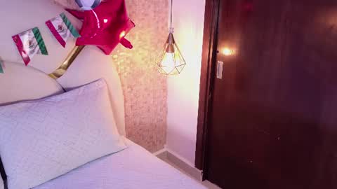 celestte_sm online show from 06/24/26, 07:13