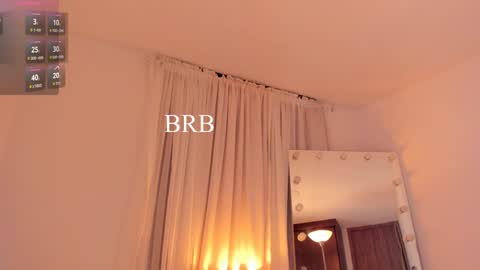 Snapshot of celia_dubois chatting on 02/01/25, 11:27 Ari online show from 02/01/25, 11:27