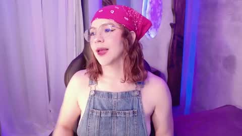 Snapshot of celineblossom_ chatting on 10/01/25, 04:46 Celine online show from 10/01/25, 04:46