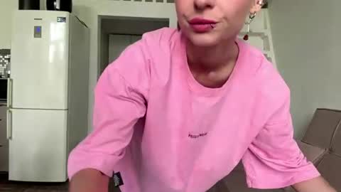 Snapshot of celineruppert chatting on 06/21/26, 01:19 Amilia online show from 06/21/26, 01:19