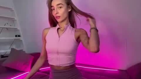 Snapshot of celineruppert chatting on 07/02/26, 02:11 Amilia online show from 07/02/26, 02:11
