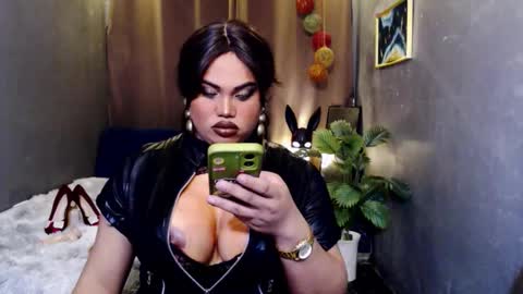 cellinekittcumerr online show from 11/15/25, 05:53